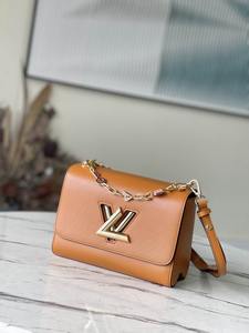 LV Handbags 600